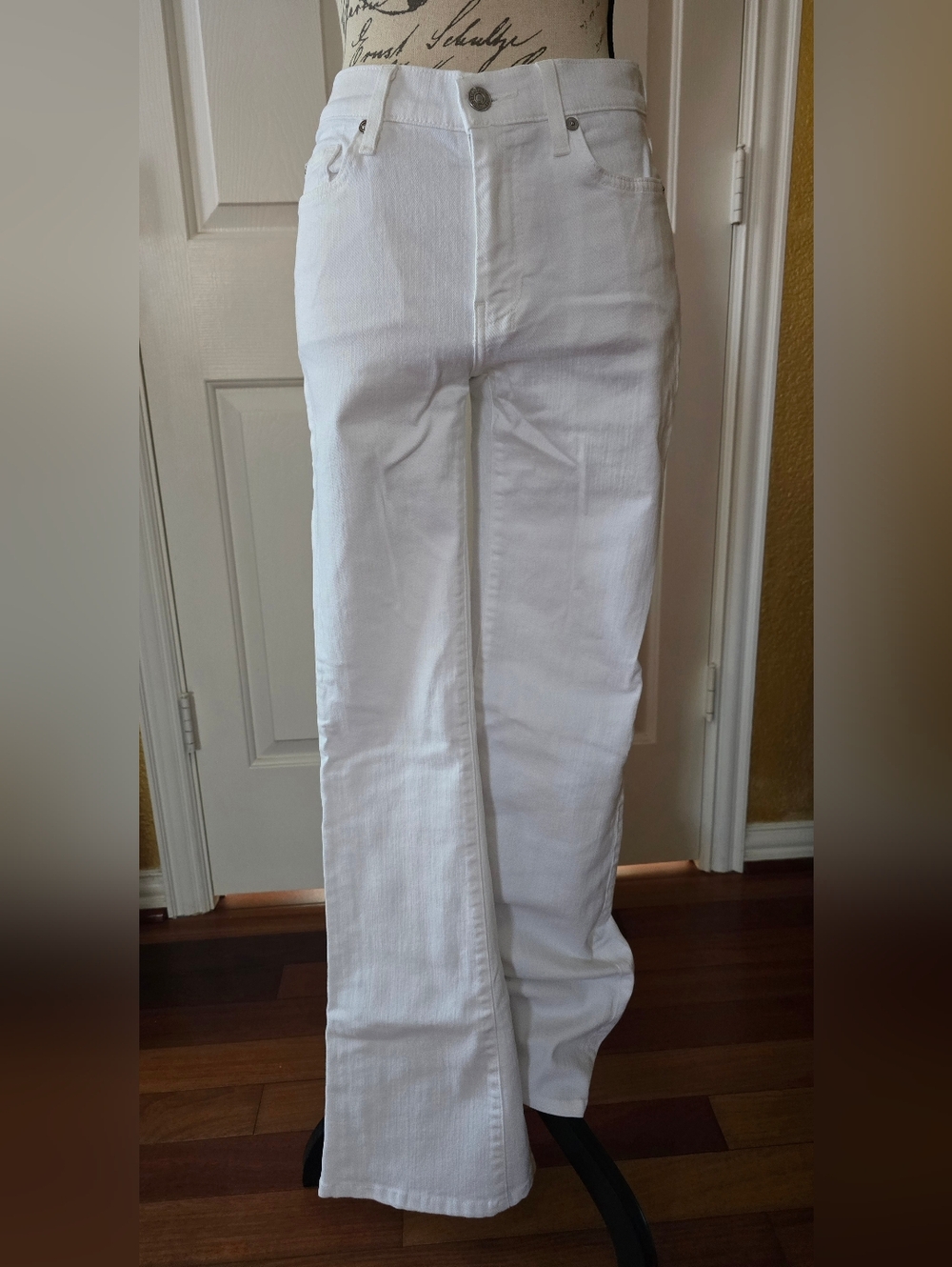 7 For All Mankind Classic White Flare Jeans Size 27